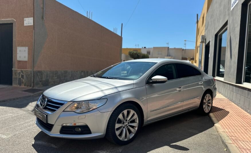 VOLKSWAGEN Passat CC