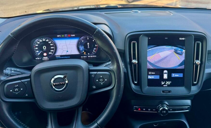 VOLVO XC40 D3