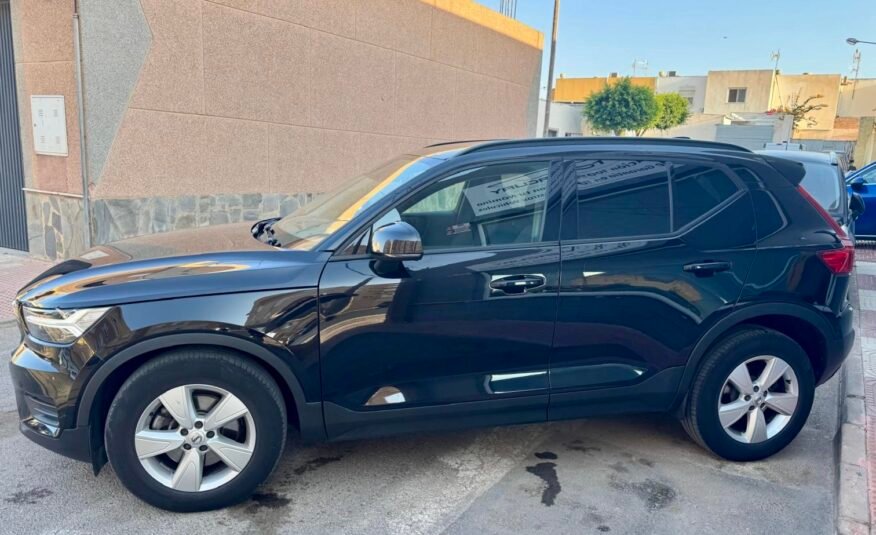 VOLVO XC40 D3
