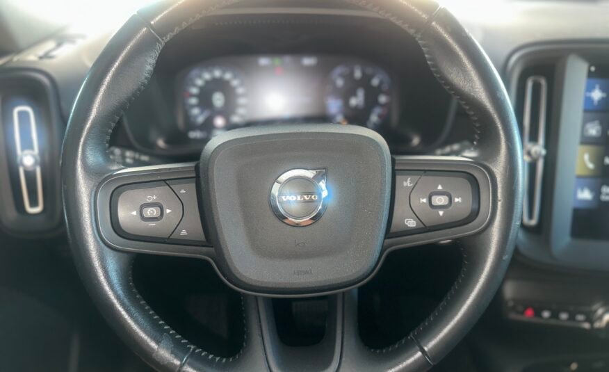 VOLVO XC40 D3