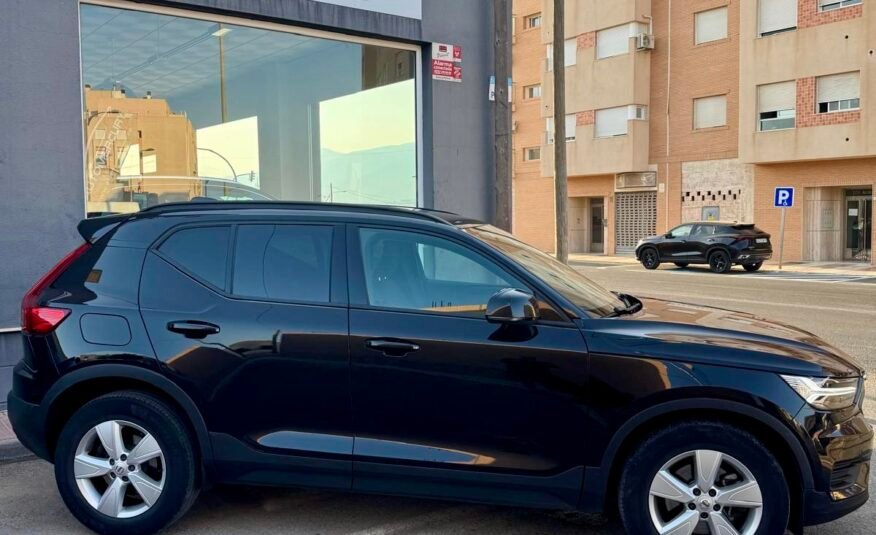 VOLVO XC40 D3
