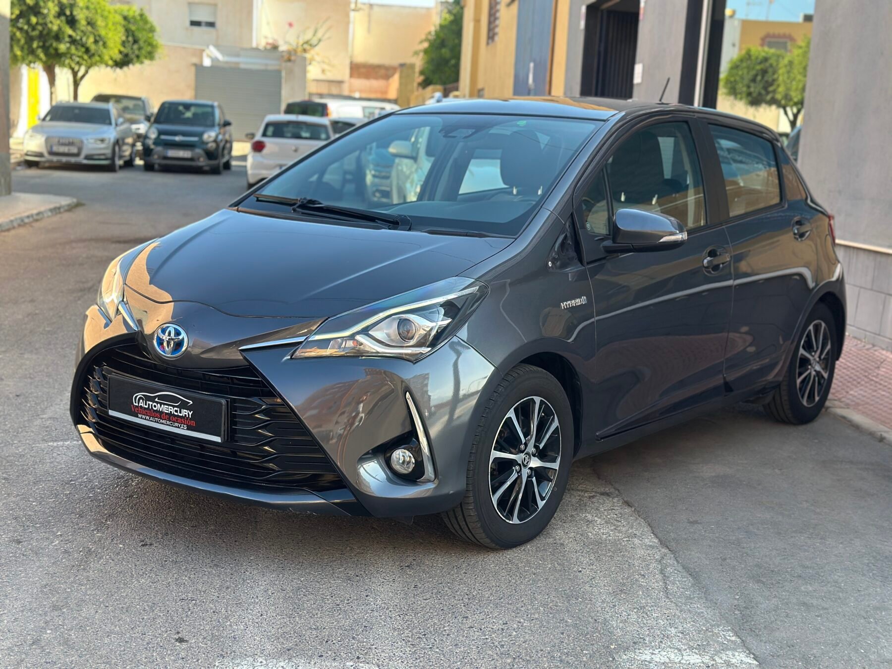TOYOTA YARIS HYBRID