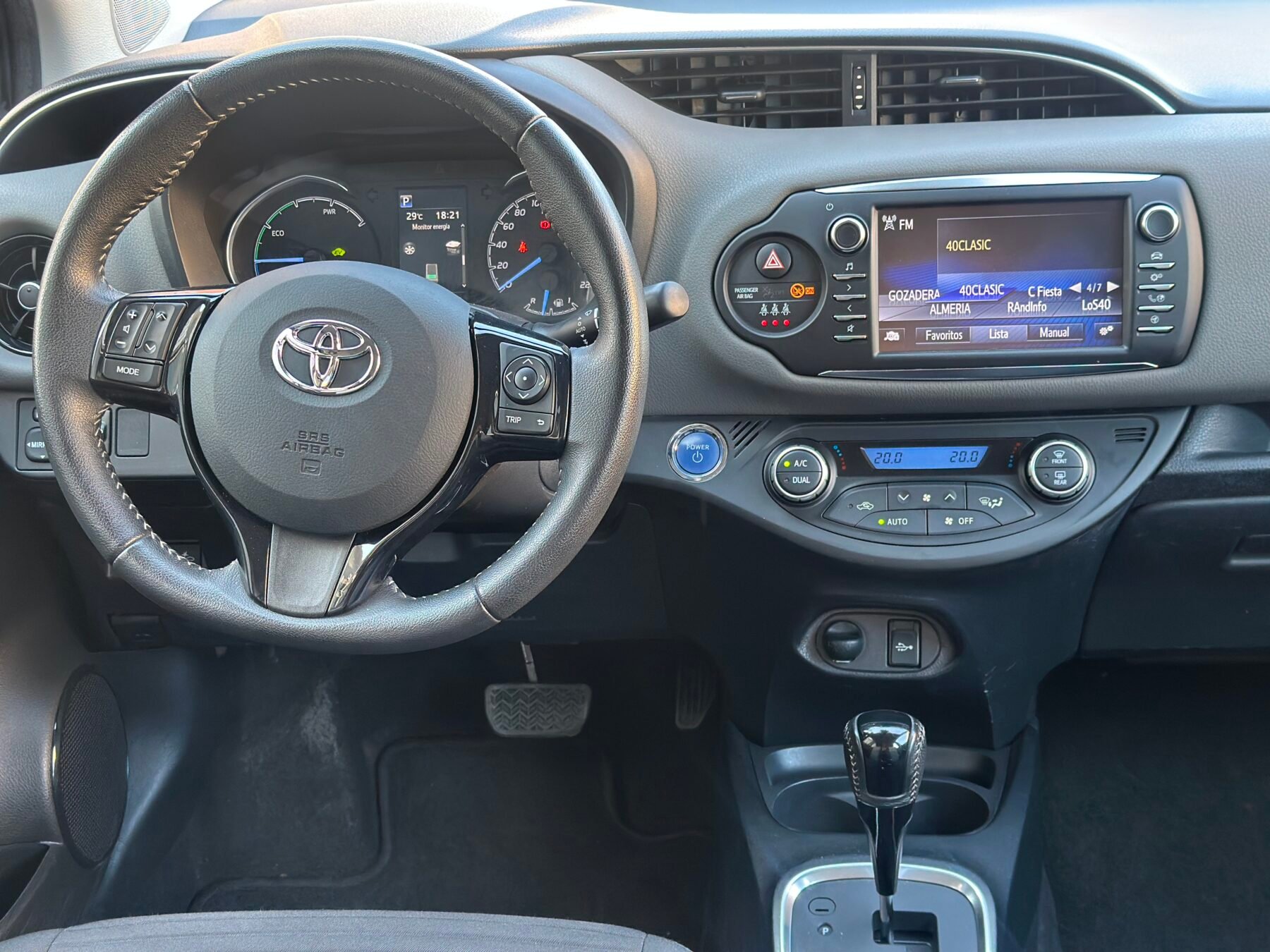 TOYOTA YARIS HYBRID