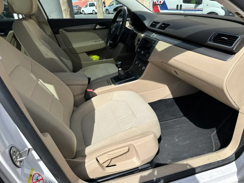 VOLKSWAGEN PASSAT 1.6TDI