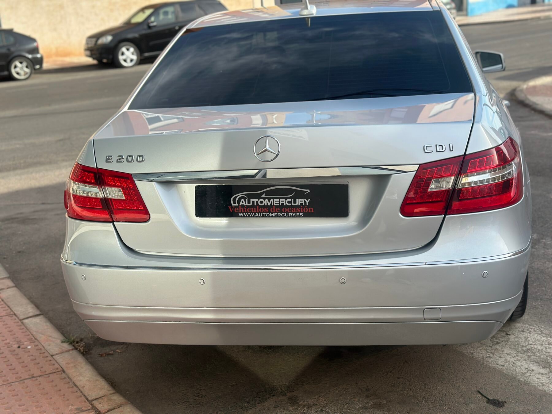 MERCEDES-BENZ E-class 200