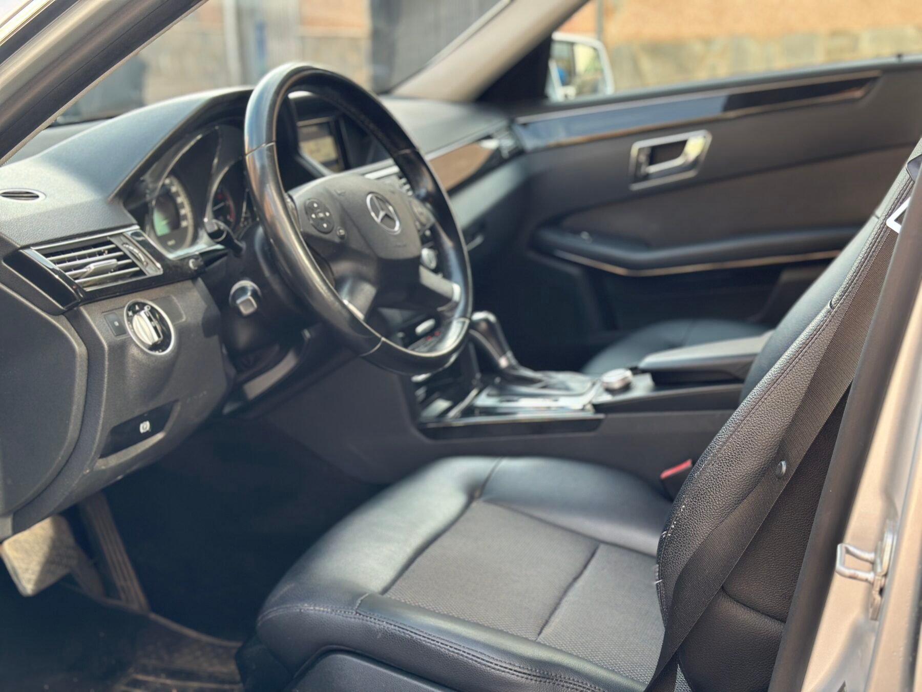 MERCEDES-BENZ E-class 200