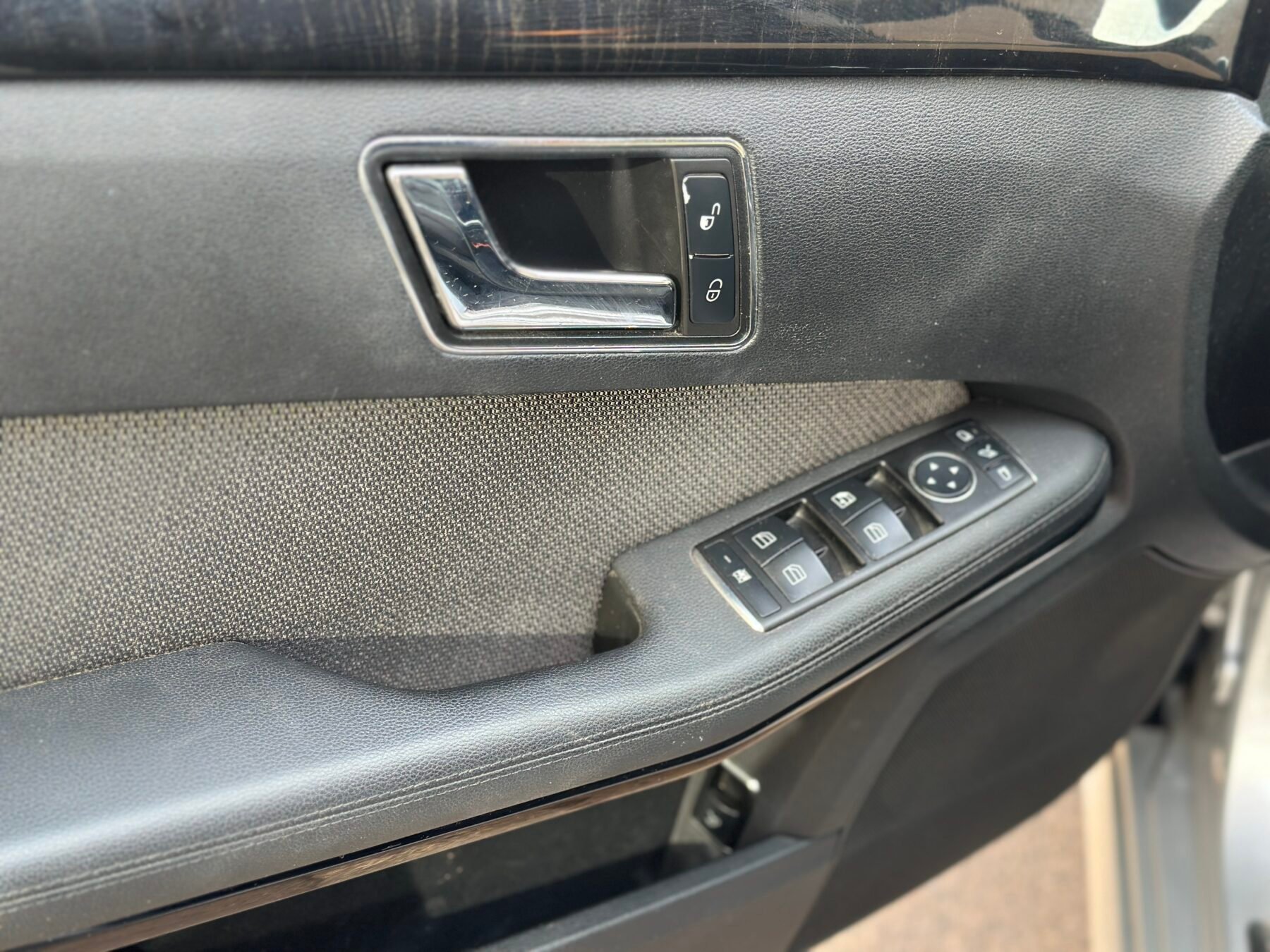 MERCEDES-BENZ E-class 200