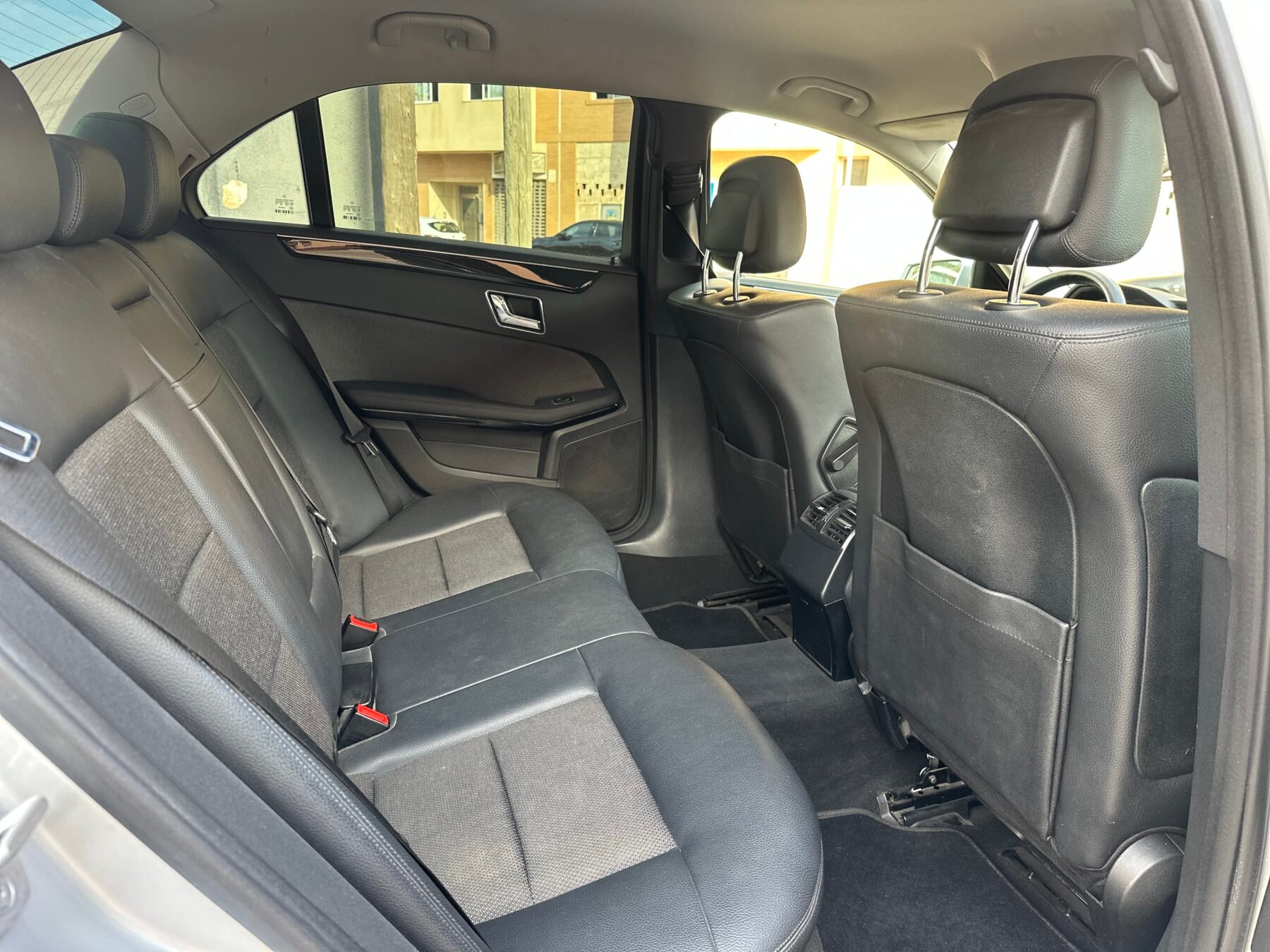 MERCEDES-BENZ E-class 200