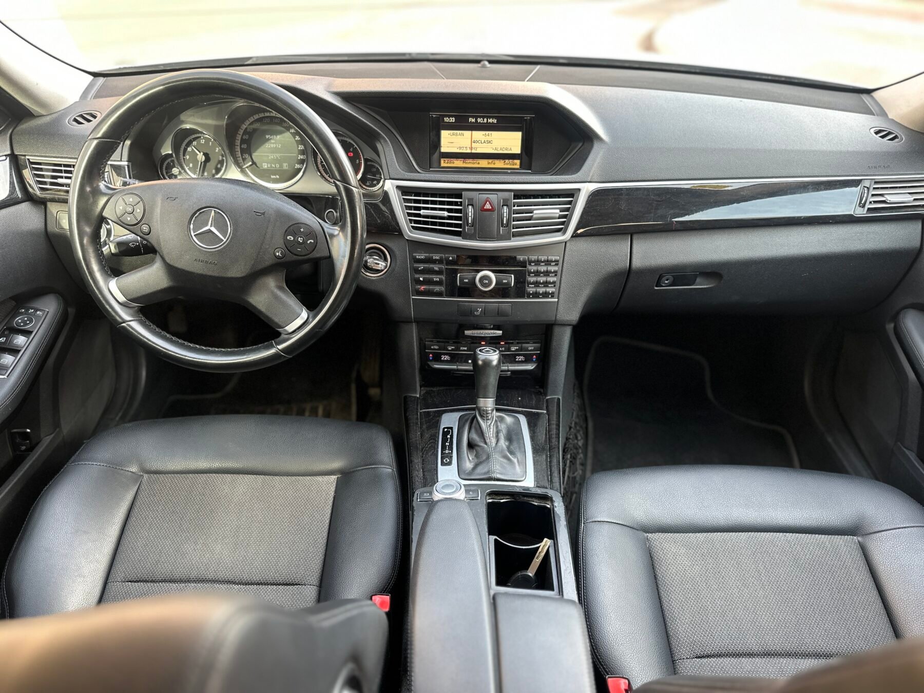 MERCEDES-BENZ E-class 200