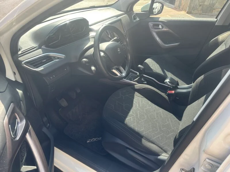 PEUGEOT 2008 1.2