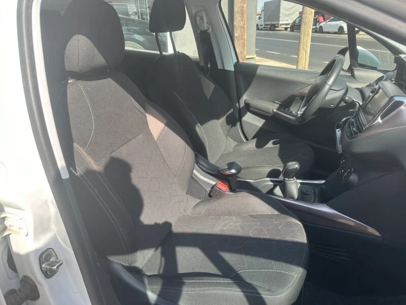 PEUGEOT 2008 1.2