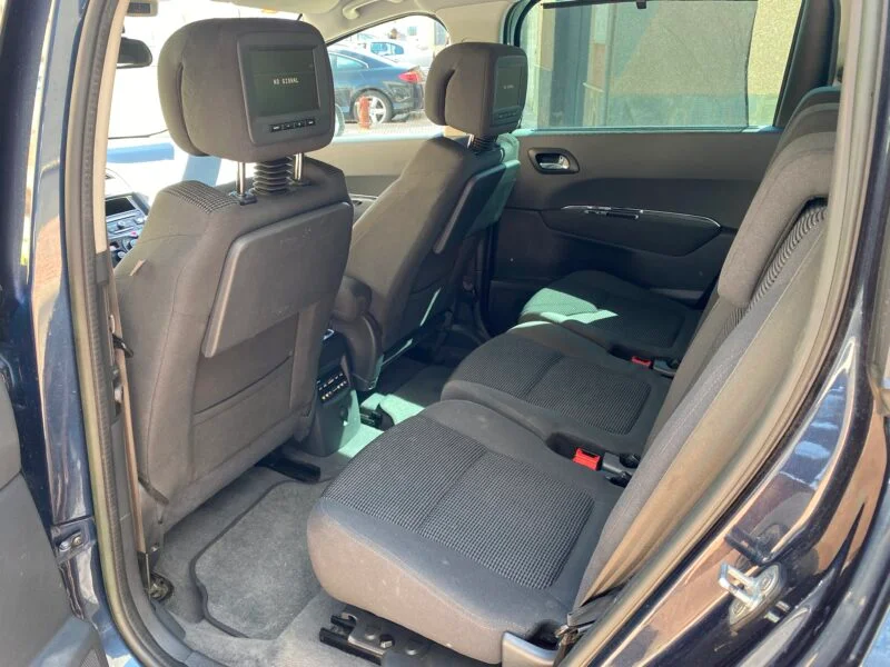 PEUGEOT 5008 2.0