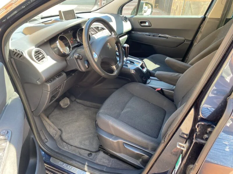 PEUGEOT 5008 2.0