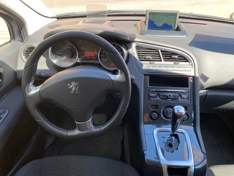 PEUGEOT 5008 2.0