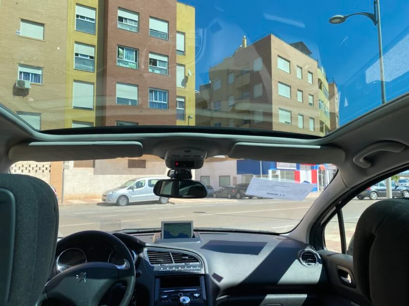PEUGEOT 5008 2.0