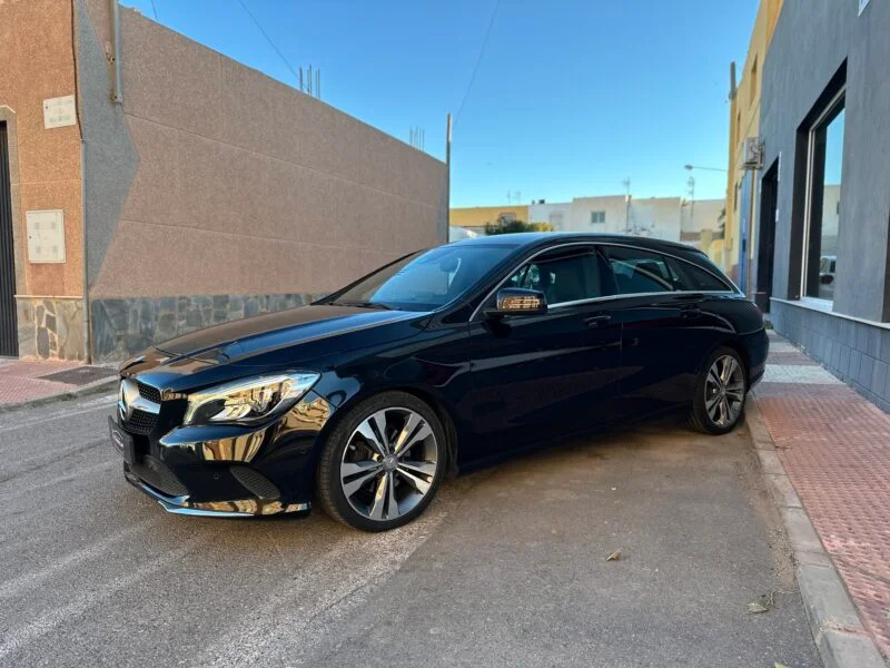 MERCEDES-BENZ CLA 220 SHOOTING BRAKE