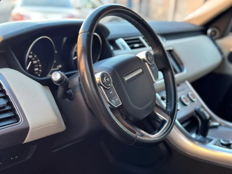 LAND-ROVER RANGE ROVER SPORT 3.0 HSE