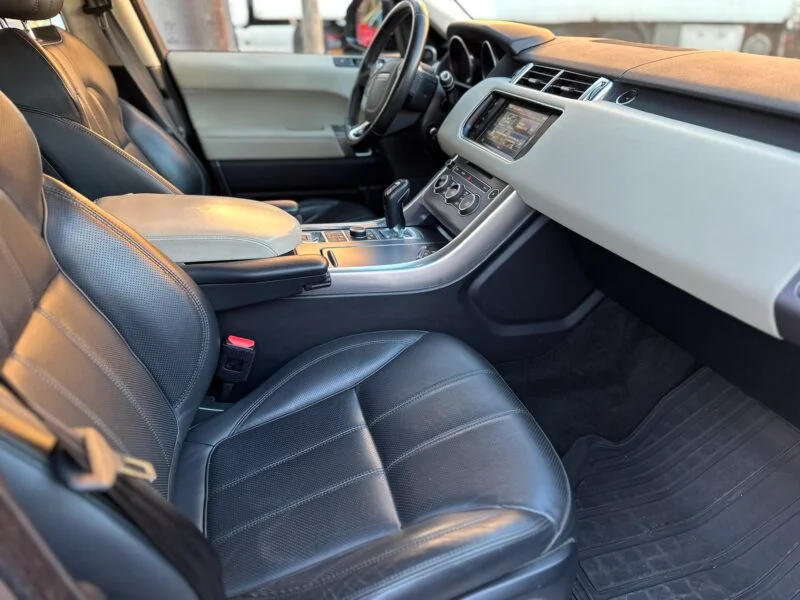 LAND-ROVER RANGE ROVER SPORT 3.0 HSE