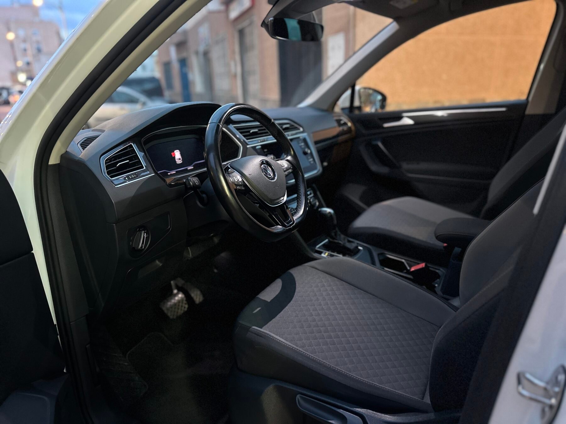 VOLKSWAGEN TIGUAN 2.0TDI