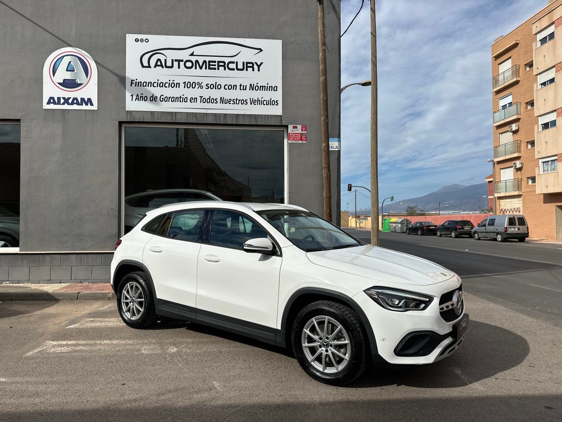 MERCEDES-BENZ GLA 200D
