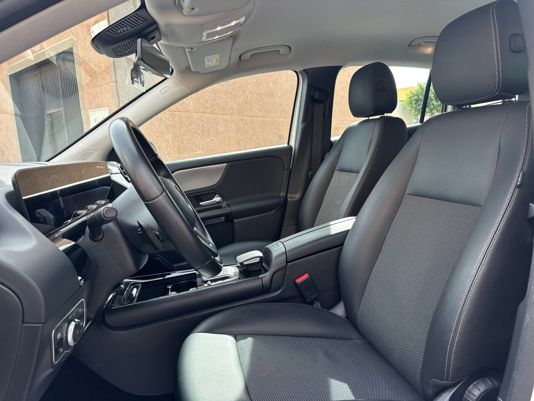 MERCEDES-BENZ GLA 200D