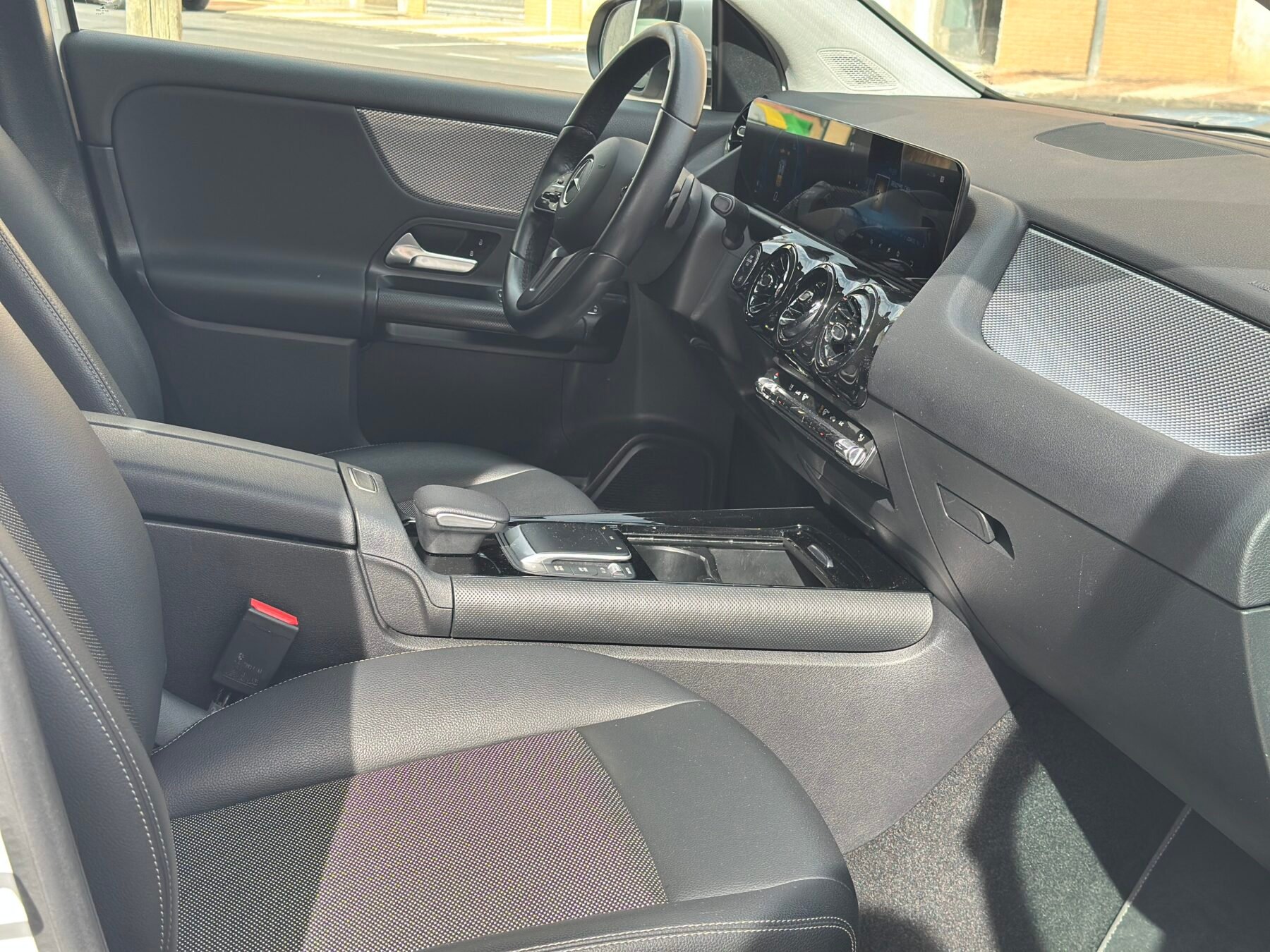 MERCEDES-BENZ GLA 200D