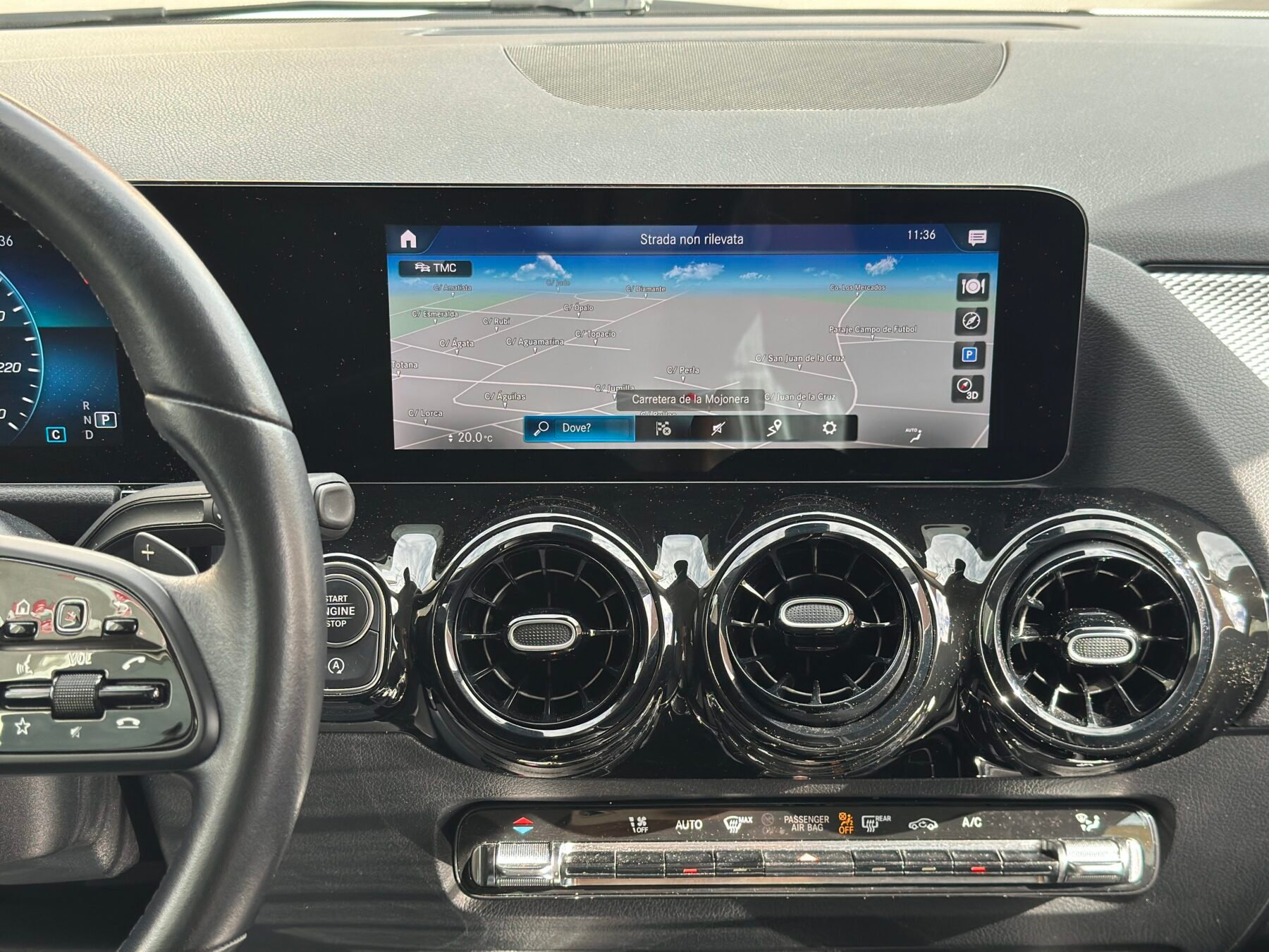 MERCEDES-BENZ GLA 200D