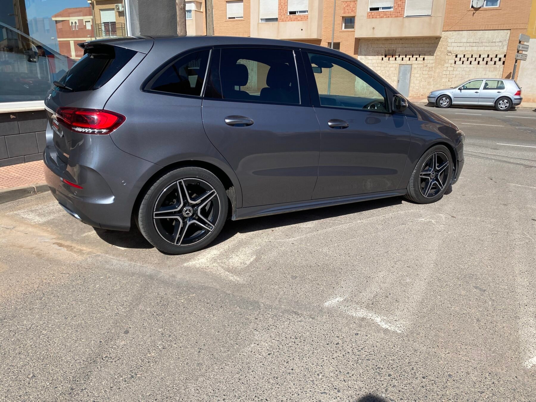 MERCEDES-BENZ CLASE B 180D