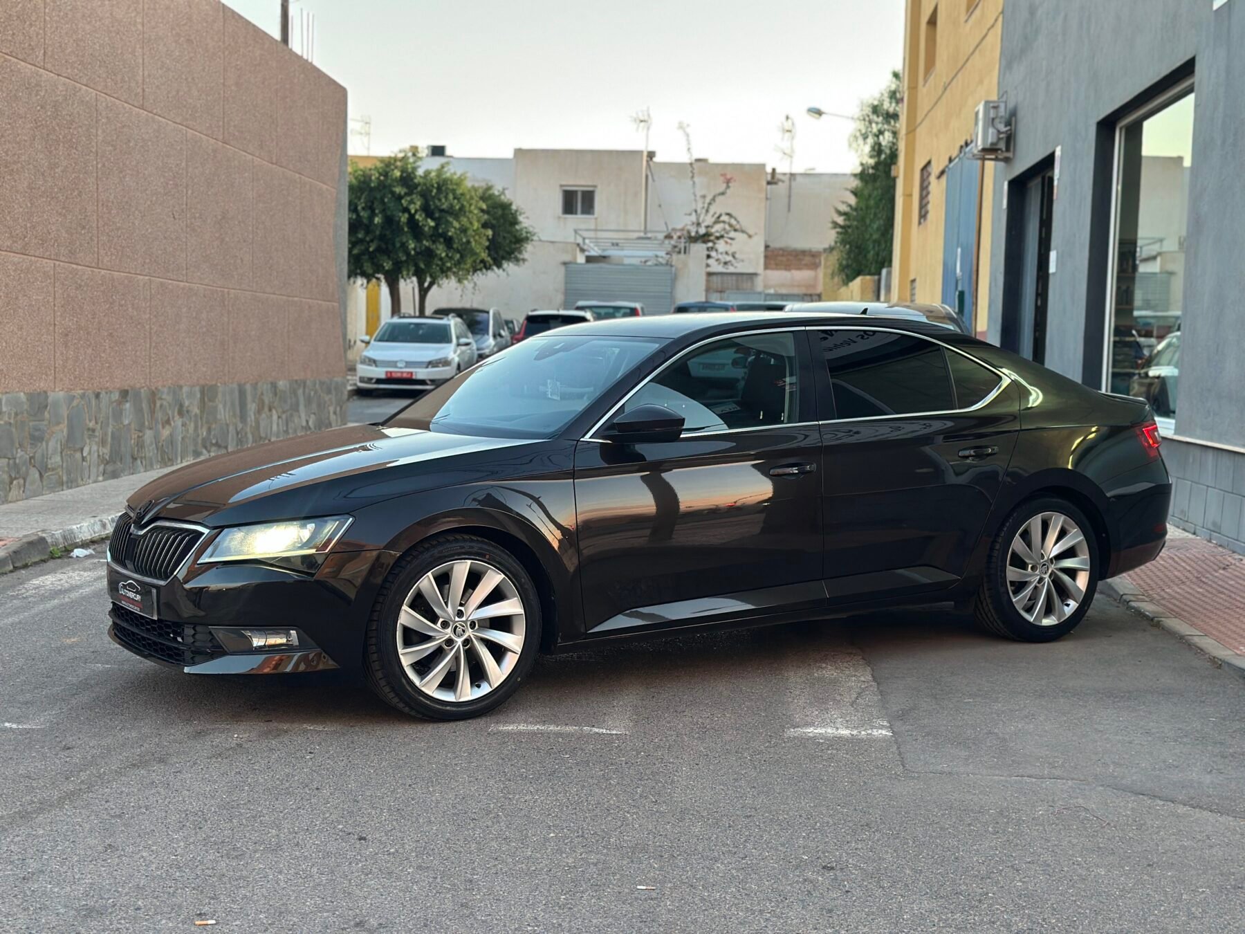SKODA SUPERB