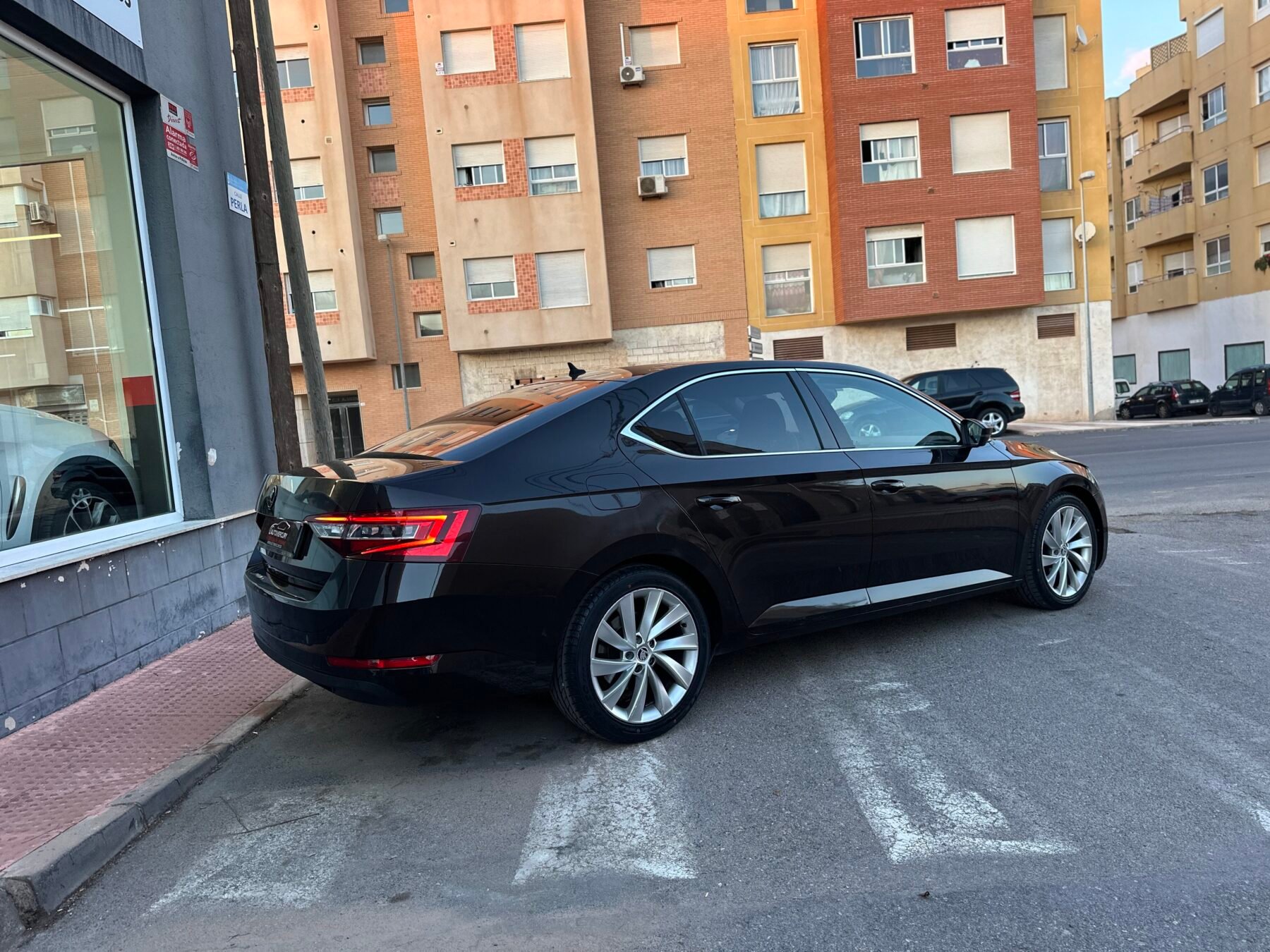 SKODA SUPERB
