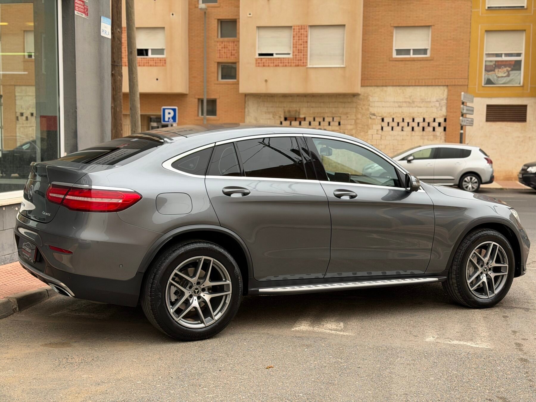 MERCEDES-BENZ GLC 250d 4Matic