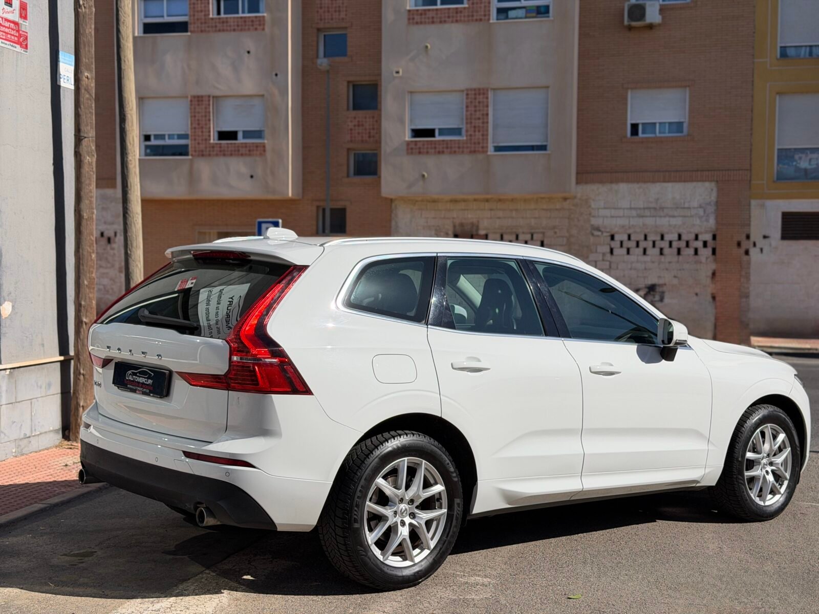 VOLVO XC60 D4