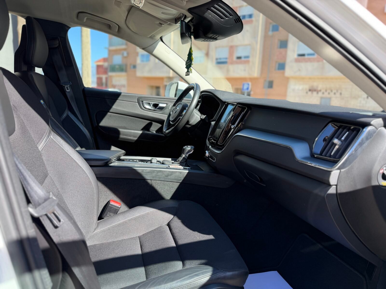 VOLVO XC60 D4