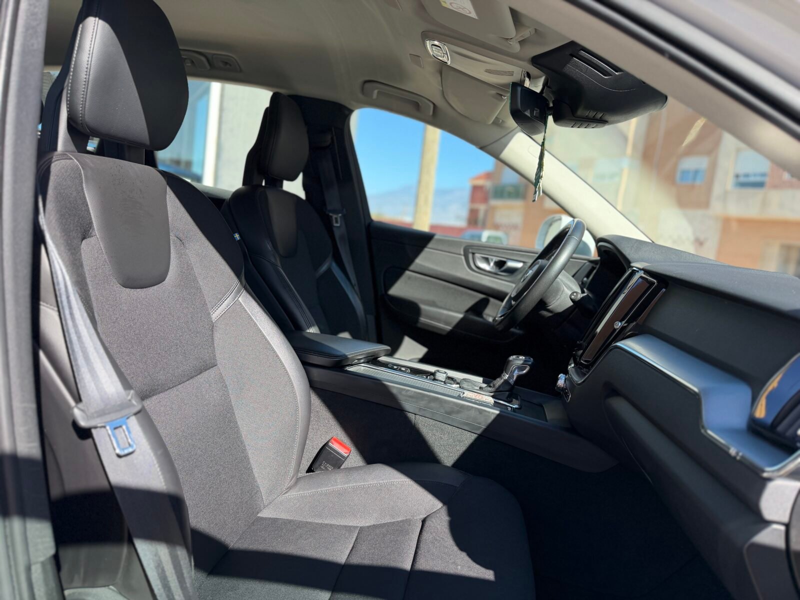 VOLVO XC60 D4