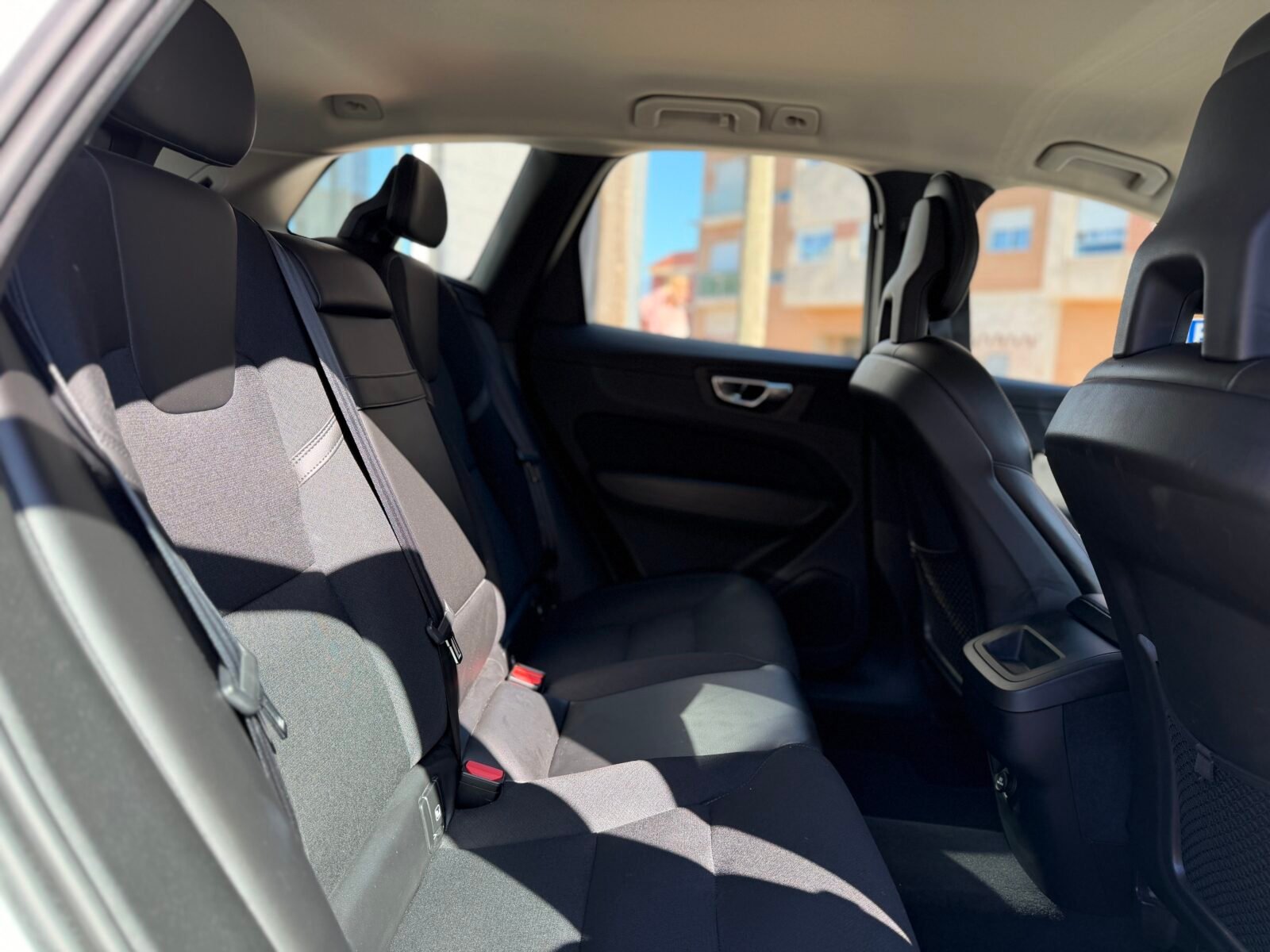 VOLVO XC60 D4