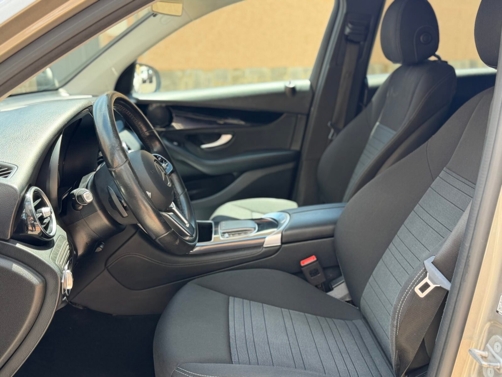 MERCEDES-BENZ GLC 220d 4 MATIC