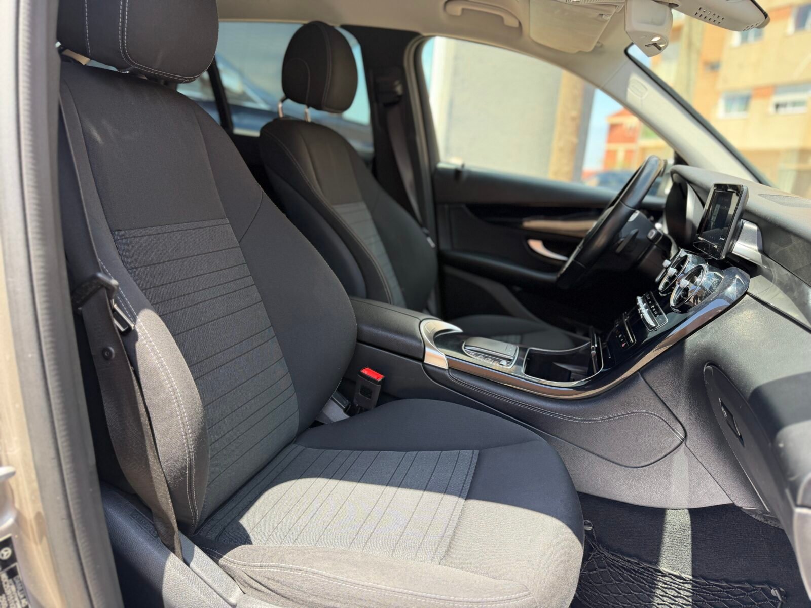 MERCEDES-BENZ GLC 220d 4 MATIC