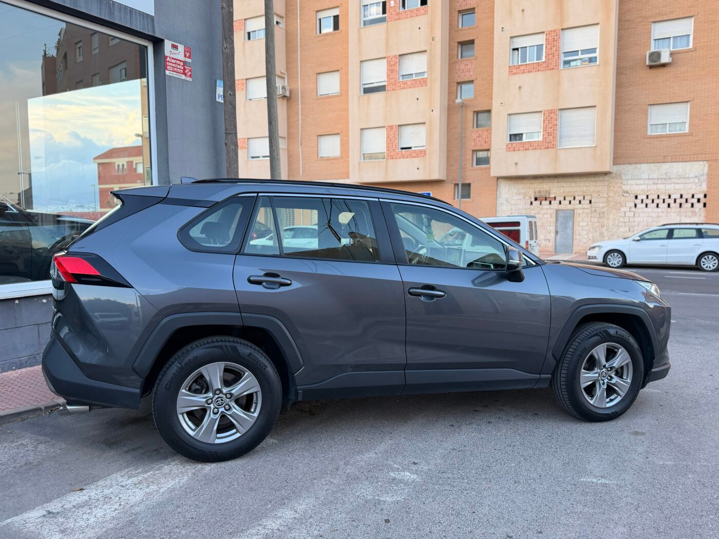 TOYOTA HYBRID