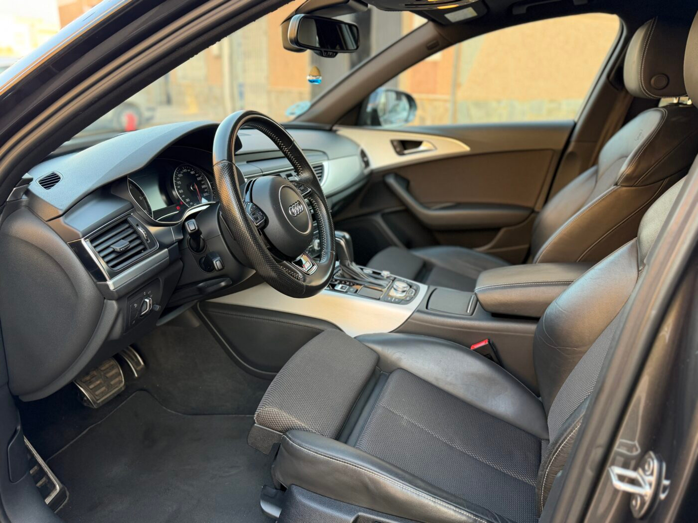 AUDI A6 AVANT SLINE