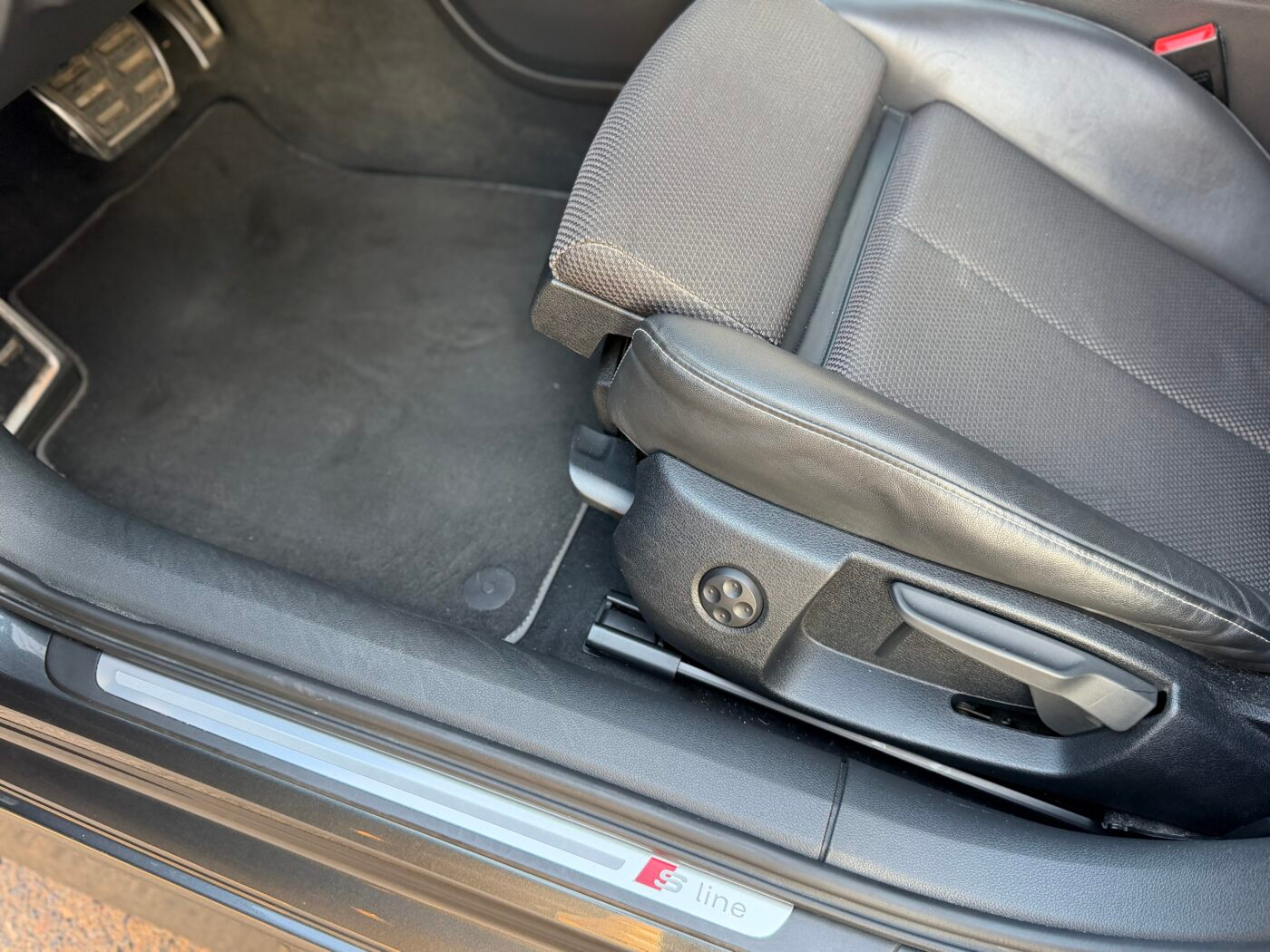 AUDI A6 AVANT SLINE