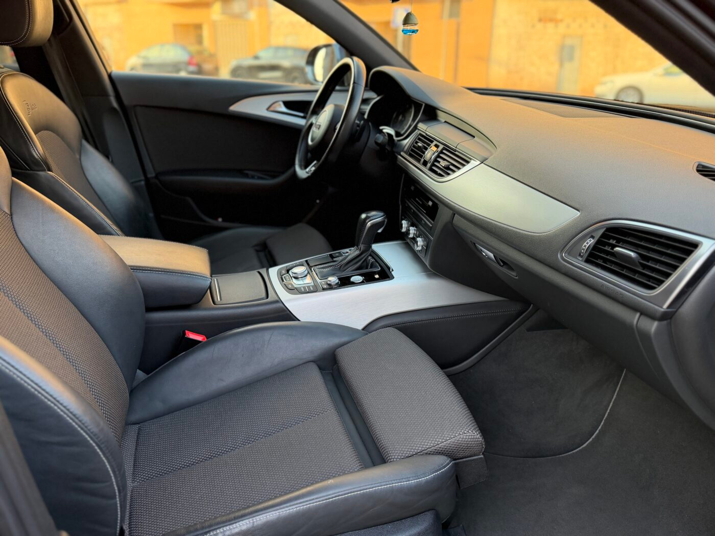 AUDI A6 AVANT SLINE